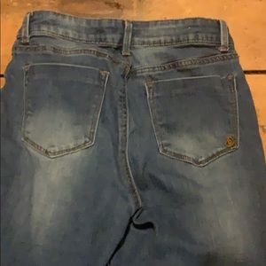 Juniors skinny jeans